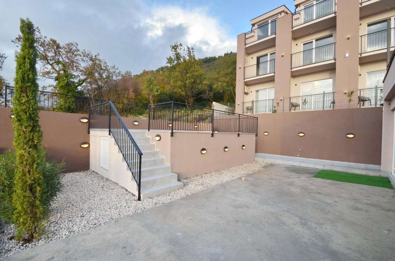 Residence Spa Apartments Dub Kotor Exterior photo